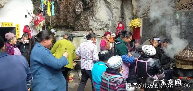 年前卖点什么东西挣钱? 农村,庙会上卖点什么东西,投资少,挣点钱?