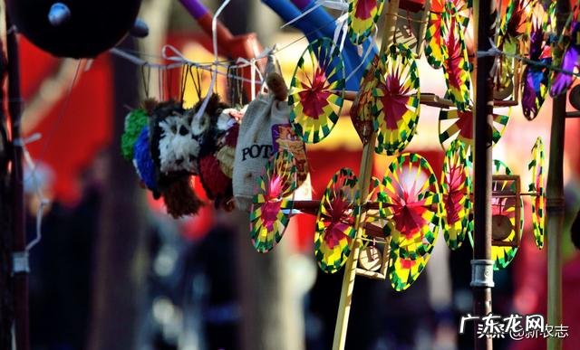 年前卖点什么东西挣钱? 农村,庙会上卖点什么东西,投资少,挣点钱?