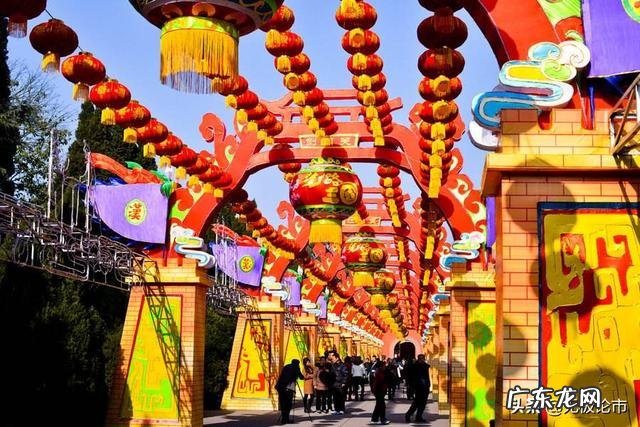 年前卖点什么东西挣钱? 农村,庙会上卖点什么东西,投资少,挣点钱?