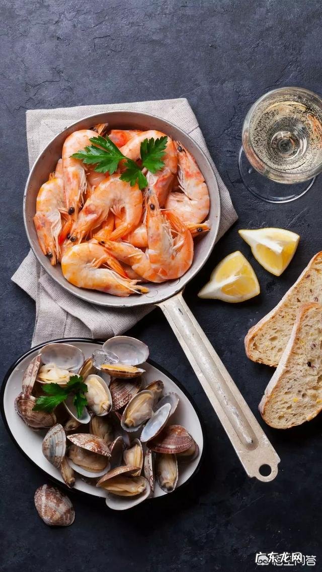 全职妈妈十年还能找什么工作? 现在很多全职妈妈都想找一份可以一边照顾孩子,一边挣钱的工作,什么工作可以?