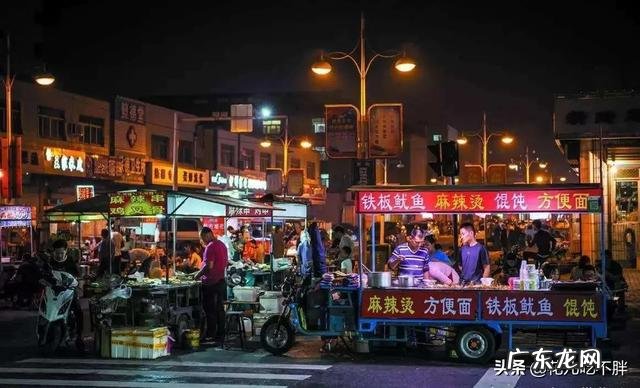 本人女,手头有10000元,想做点小生意,有什么好推荐一天挣200500就好