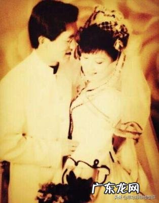 李咏年轻的照片 李咏年轻时照片