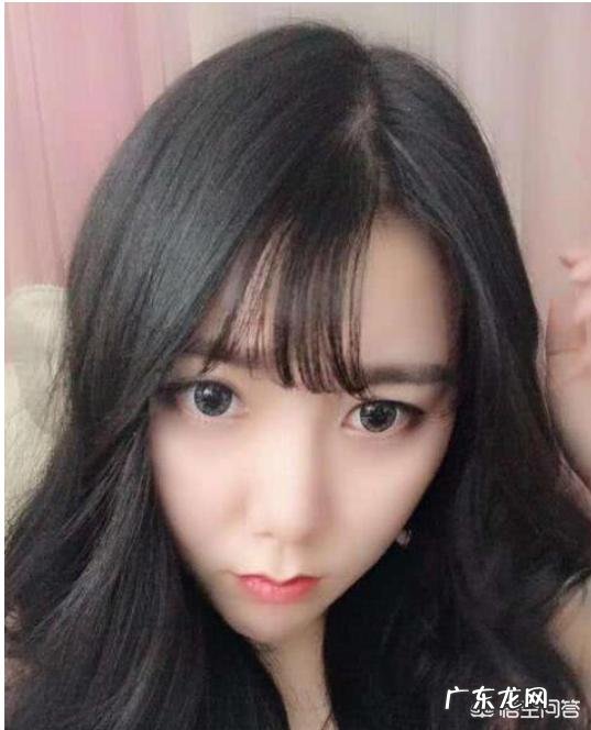 斗鱼小团团总榜神豪惹众怒，自称刷钱从不怂，整个斗鱼土豪都是弟弟，你有何看法