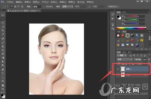 ps怎么调整眼睛中间距离 PS怎么调整眼睛