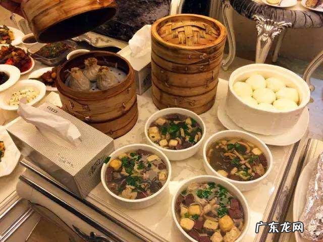 摆摊小吃大全 如果摆地摊,卖什么小吃生意会比较好,5元地摊小吃