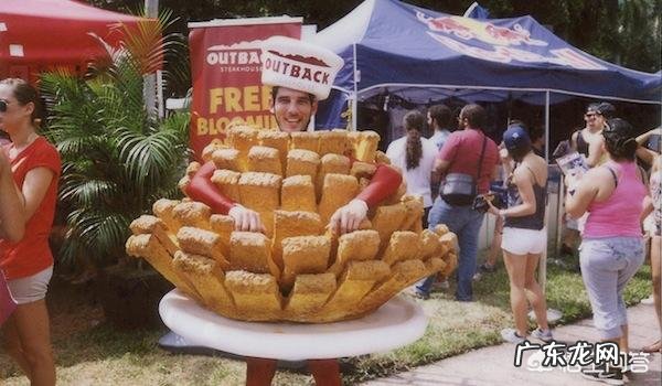 摆摊小吃大全 如果摆地摊,卖什么小吃生意会比较好,5元地摊小吃