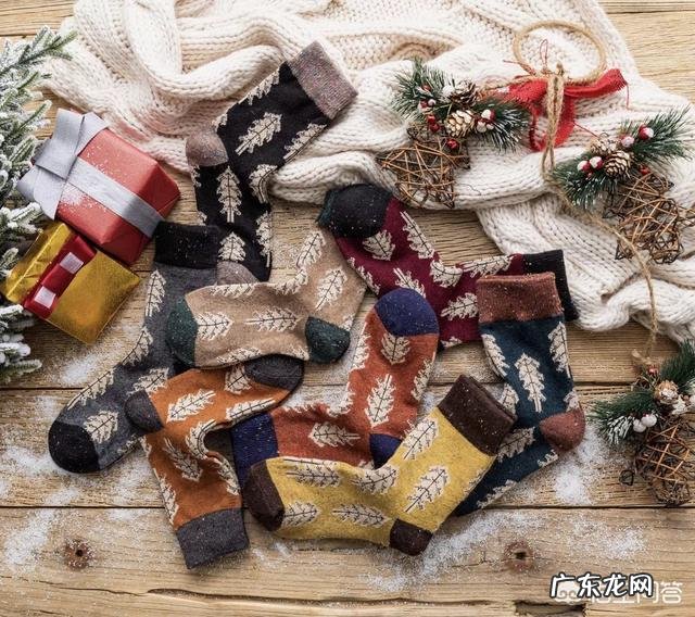 摆摊摊位费一般收多少 在工厂附近摆摊,卖什么才能受欢迎,怎样才能成为受欢迎的人