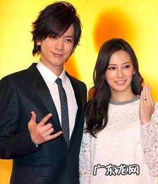 赤西仁黑木明纱颜值好高 赤西仁黑木明纱