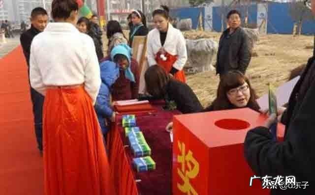 在农村摆地摊,应该卖什么好