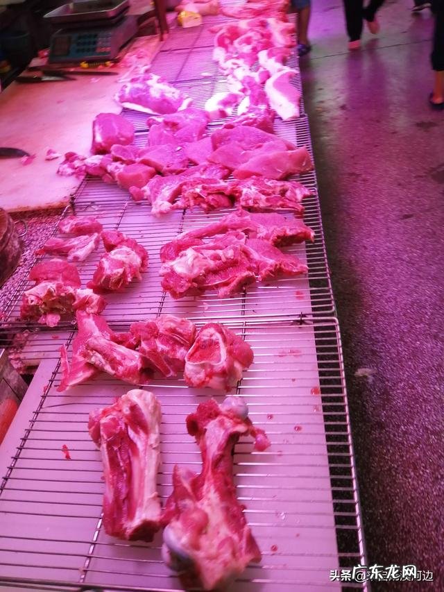 在农村摆地摊,应该卖什么好