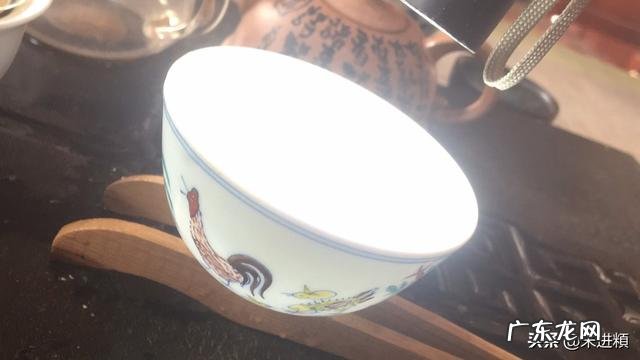 地摊卖书一天能赚多少 现在摆地摊能挣钱吗?摆地摊一年能挣多少钱