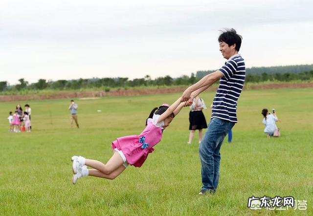 朋友圈晒照片心情短语 在朋友圈里晒钱是什么心态?在朋友圈晒照片的心态