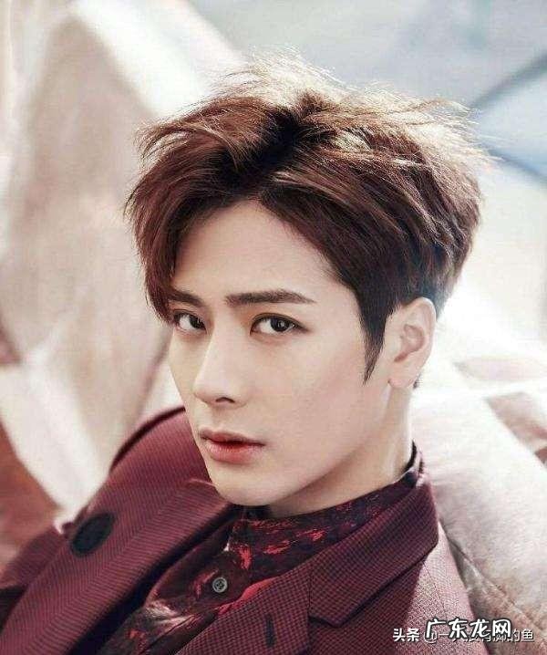 一个男孩子不愿意为你花钱 会花钱会玩的男孩子以后有出息，还是不会花钱，经常呆家里的男孩子以后有出息？男孩聪明出息之相