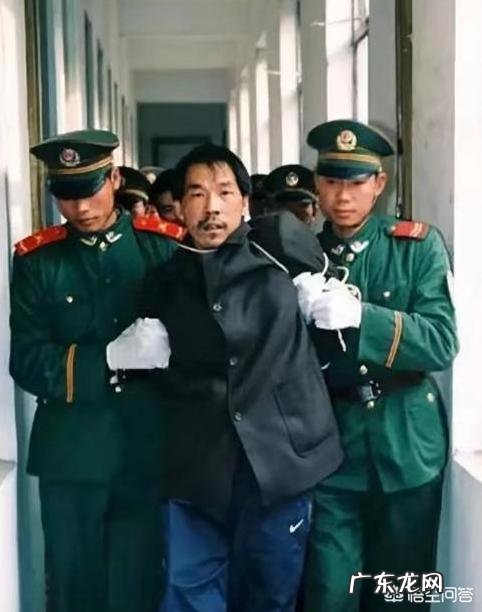 饮弹 明知逃生无望，法子英为何不饮弹自尽，那样劳荣枝就永远神隐江湖？饮弹自尽原理