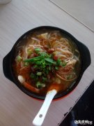 现在夫妻两个做餐饮，有什么好赚钱的餐饮小吃项目推荐的,快餐怎么做才赚钱？