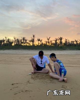 胡军的儿子和女儿叫什么名字 胡军儿子