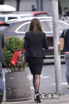 穿黑色丝袜翻译 穿黑色丝袜