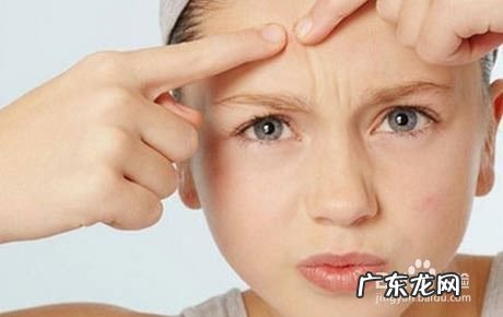 熬夜玩手机的害处,常熬夜会导致哪些危害?