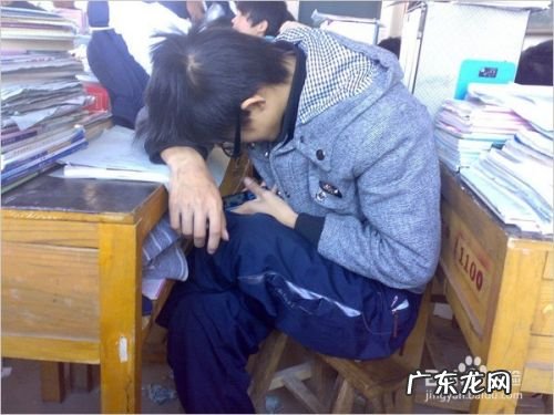 玩手机的危害有哪些,手机对孩子的十大危害？