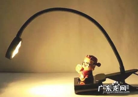 玩手机护眼方法,玩手机戴什么眼镜护眼?