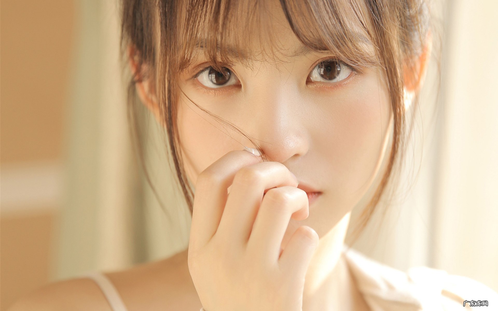 转呼啦圈总是掉的原因 我要一次转两个呼啦圈,总是掉,窍门是什么?