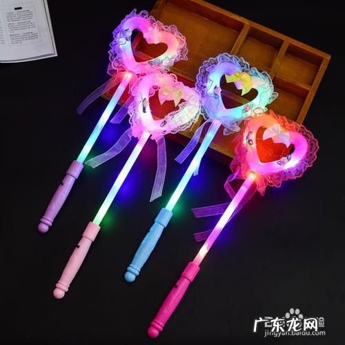 夏季摆地摊,卖什么最赚钱,年底摆地摊卖什么最赚钱?