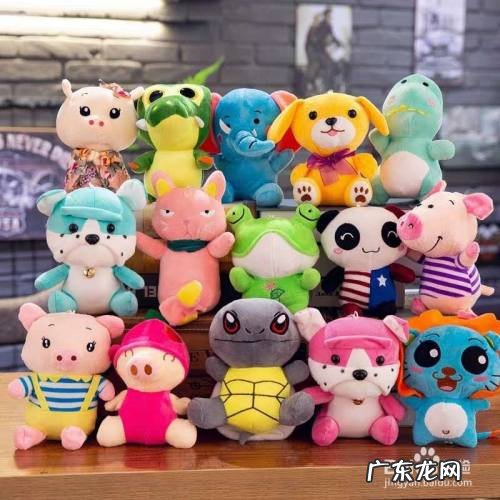 摆地摊卖什么最赚钱,过年买什么东西最赚钱摆地摊？