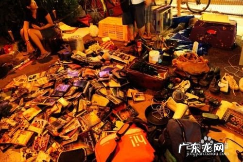 夜市摆地摊卖什么最赚钱的思路分享,春节摆地摊卖什么挣钱?