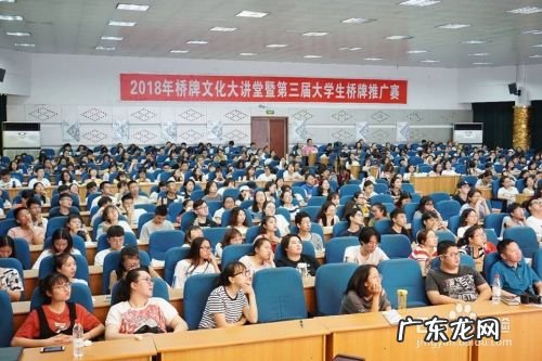 大学生利用闲暇时间手机赚钱,大学生闲暇时间论文?