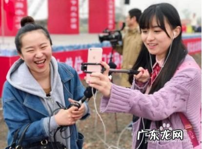 如何手机简单赚钱,挣钱最快的app?