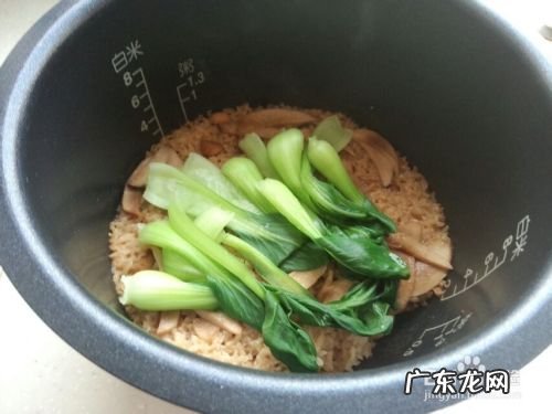 海鲜煲仔饭,鲜虾煲仔饭的制作方法?
