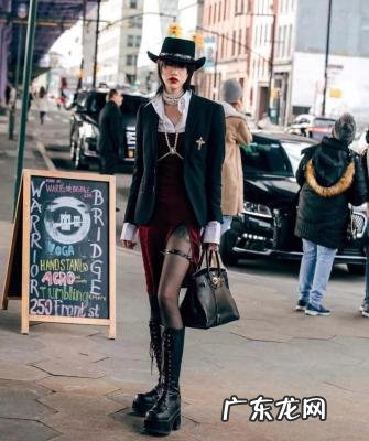 流苏对夹怎么搭配 流苏靴怎么搭配