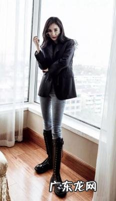 流苏对夹怎么搭配 流苏靴怎么搭配