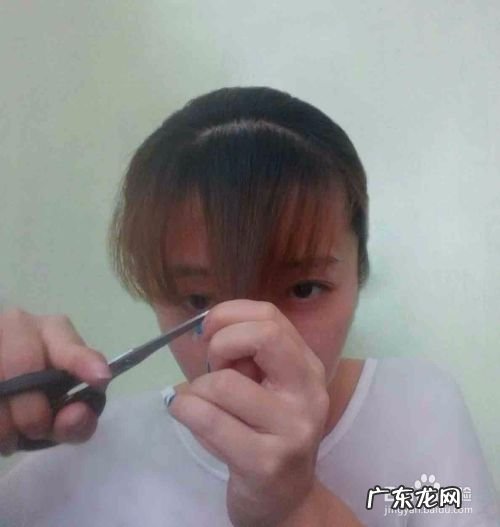 剪刘海最快的方法