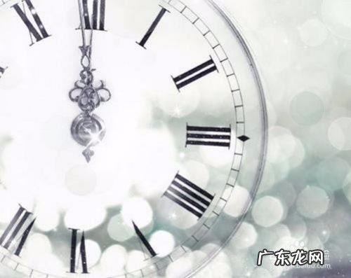 手机上怎么弄闹钟,红米手机闹钟怎么弄震动？