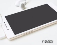 手机上怎么弄闹钟,红米手机闹钟怎么弄震动？