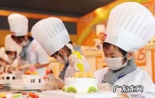 女孩子学什么手艺好学又赚钱