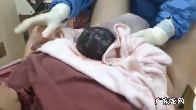 如何减轻顺产过程中的疼痛-怎么能让顺产的疼痛减轻