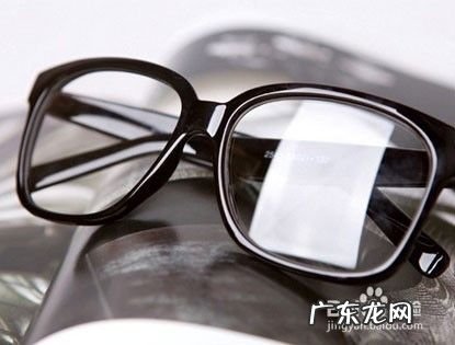 什么眼镜防手机辐射,防辐射眼镜怎么辨别?