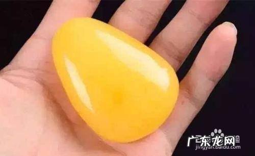 真蜜蜡用手机灯照会什么颜色,蜜蜡什么颜色最贵?