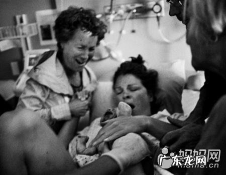 产房自然分娩痛苦过程-美女痛苦分娩电视剧