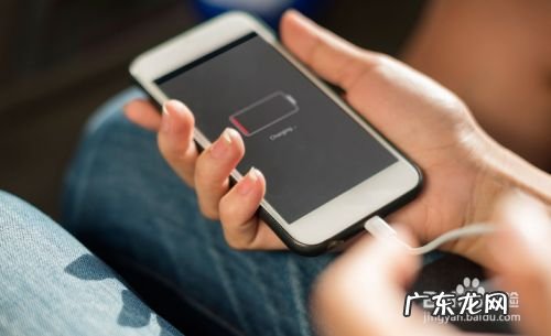 手机第一次充电注意事项,关于新手机充电的知识?