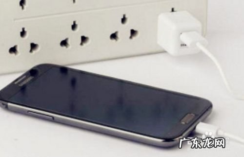 手机第一次充电注意事项,关于新手机充电的知识?