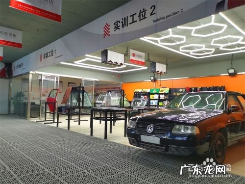 汽车美容店能赚钱吗,汽车美容一个月挣多少？