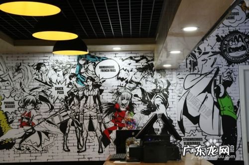 开动漫奶茶店能赚钱吗,奶茶店一年能赚多少？