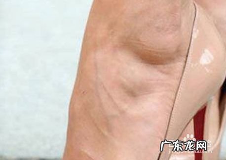 细高跟鞋怎么走得稳,新手怎样学会穿高跟鞋?