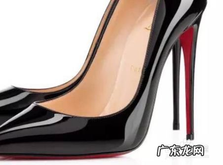 细高跟鞋怎么走得稳,新手怎样学会穿高跟鞋?