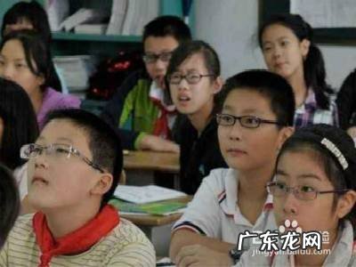 小学生使用手机有什么危害,小学生沉迷手机的危害?