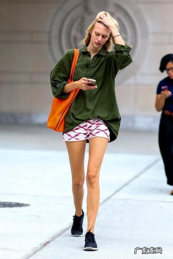 很瘦的女生怎么穿衣搭配?