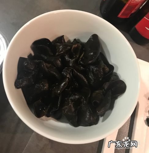 泡木耳最快的方法,如何泡发木耳又大又软?